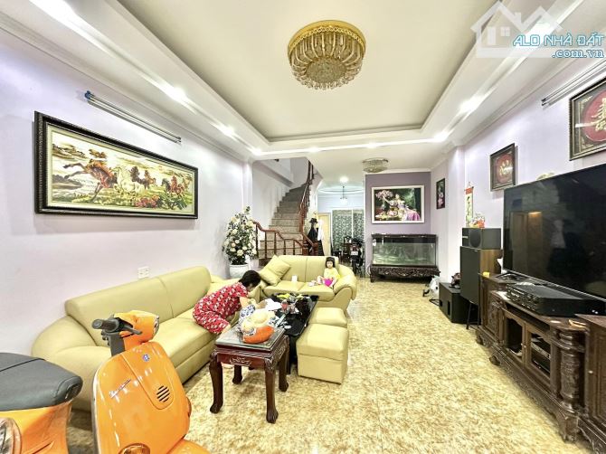 PHÂN LÔ NGUYỄN KHÁNH TOÀN, 2 MẶT NGÕ OTO KINH DOANH 10m RA MẶT PHỐ, 50m2 MT 4.7m 15 Tỷ - 1