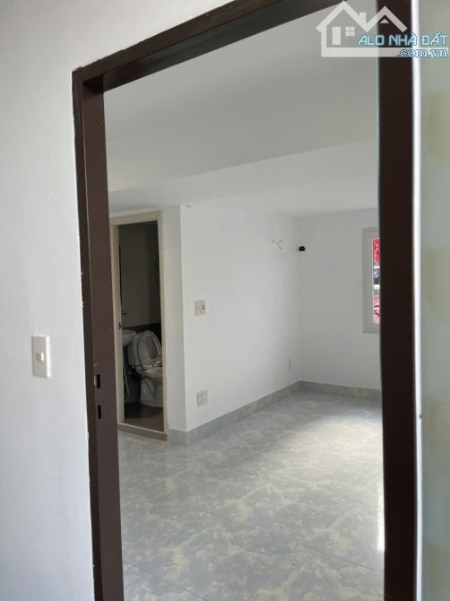 Bán gấp nhà mặt phố đường Huỳnh Thúc Kháng, 10 tỷ, 100m2, Hải Châu, Đà Nẵng - 2