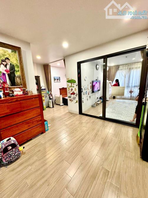 BÁN NHÀ SIÊU ĐẸP – Ô TÔ 7 CHỖ VÀO NHÀ – GẦN CẦU NHẬT TÂN, HỒ TÂY 81M 4T 14,5T - 2