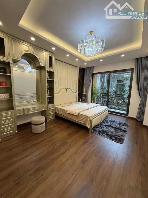 BÁN NHÀ HOÀNG QUỐC VIỆT - CẦU GIẤY - 36M² - HƠN 8 TỶ - Ô TÔ QUA NHÀ - 2