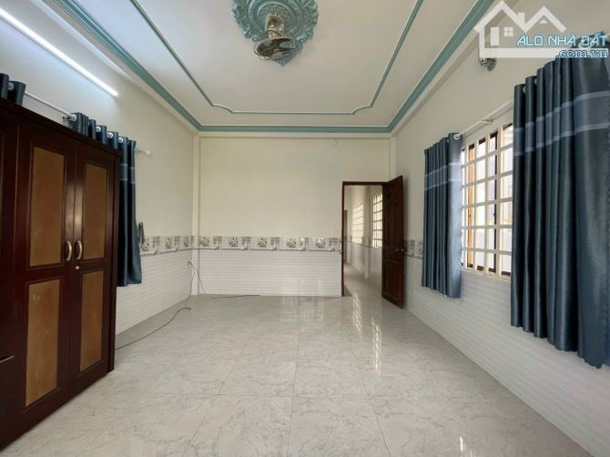 Bán nhà góc 2 mặt tiền đ.Đồng Khởi, 3 tầng. Sổ riêng thổ cư 6,5x20m - 1