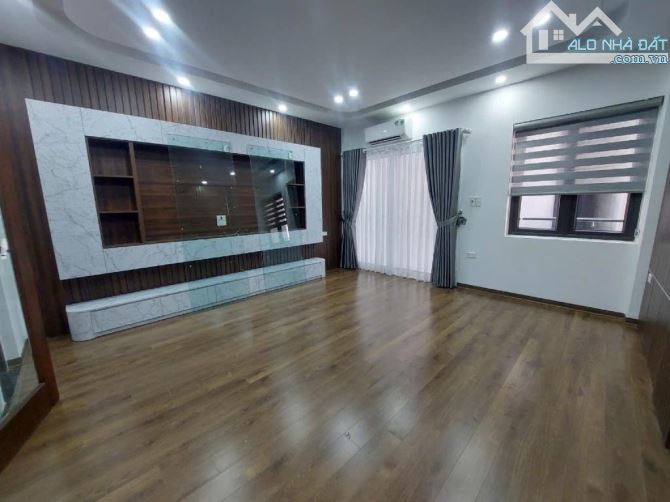 BÁN NHÀ ĐẶNG VŨ HỶ - NHÀ MỚI TINH – DT 40M2 – MT 5,8M. Giá 7,9 tỷ - 2
