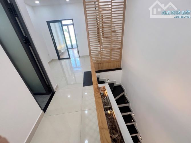 🏡 Nhà 3 Tầng Đẹp, Sổ Sẵn, Đỗ Oto Cửa - Vị Trí Thoáng Mát Ngay Trường Thọ, Sở Hữu Ngay! 🏡 - 2