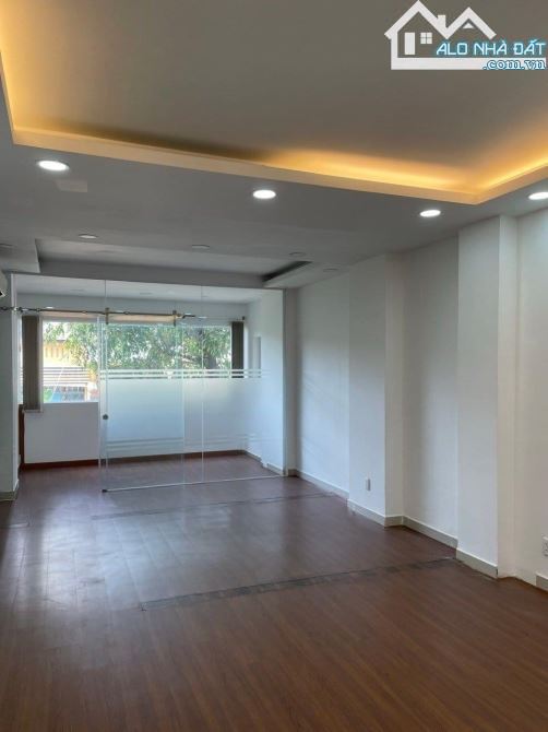 NGỘP VỐN BÁN NHÀ MTĐ LÝ CHÍNH THẮNG,QUẬN 3.GIÁ 4TỶ93/75,4M2, 1 TRỆT 3LẦU CÓ VỈA HÈ - 3