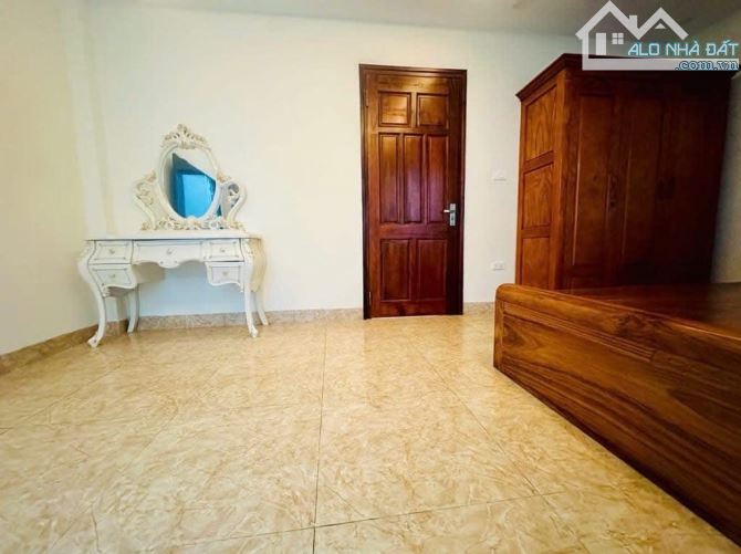 Nhà đẹp,tặng nội thất xịn,ốp gỗ giá chỉ hơn 6 tỷ - 3