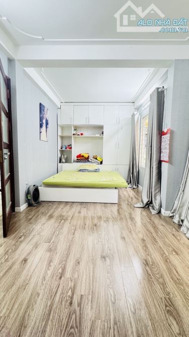 🌟🌟🌟 PHÙNG CHÍ KIÊN, TRUNG TÂM CẦU GIẤY - LÔ GÓC - OTO VÀO NHÀ-20M OTO TRÁNH, CHỈ 11 TỶ - 3
