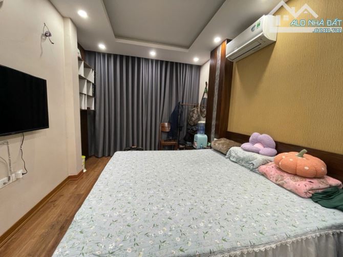 Bán Nhà Phùng Chí Kiên,Cầu Giấy,38m2,oto đỗ,sát phố,2 thoáng,full nội thất,ở ngay,tiện ích - 3