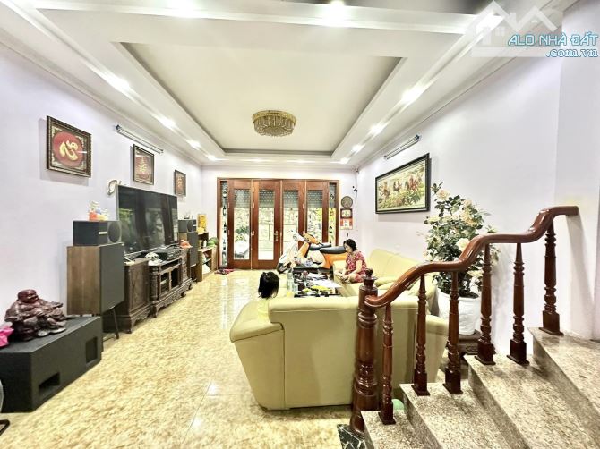 PHÂN LÔ NGUYỄN KHÁNH TOÀN, 2 MẶT NGÕ OTO KINH DOANH 10m RA MẶT PHỐ, 50m2 MT 4.7m 15 Tỷ - 3
