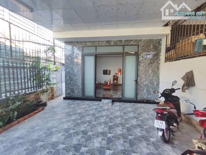 NHÀ C4 (3pn) - 175m2 MẶT ĐƯỜNG LƯ GIANG, PHƯỚC ĐỒNG. CĂN GÓC, CÁCH NGUYỄN TẤT THÀNH 100m - 4