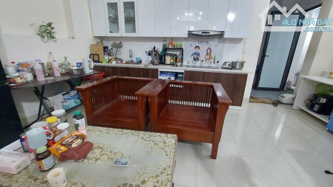 Bán nhà 3 tầng Ngô Gia Tự, Đằng Lâm.82m2.Mặt tiền 5,7m.Vị trí kinh doanh.Chỉ3,65 tỷ - 5