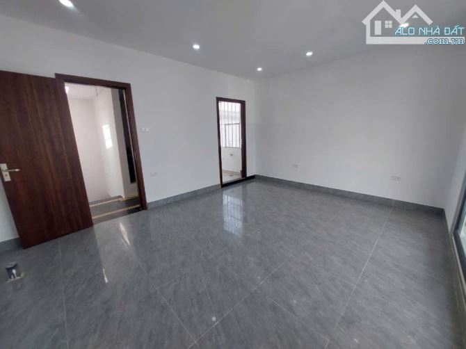 BÁN NHÀ ĐẶNG VŨ HỶ - NHÀ MỚI TINH – DT 40M2 – MT 5,8M. Giá 7,9 tỷ - 5
