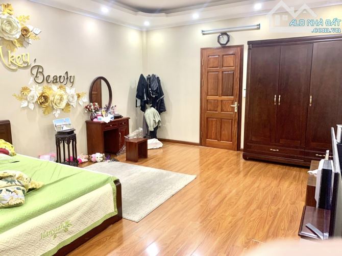 PHÂN LÔ NGUYỄN KHÁNH TOÀN, 2 MẶT NGÕ OTO KINH DOANH 10m RA MẶT PHỐ, 50m2 MT 4.7m 15 Tỷ - 7