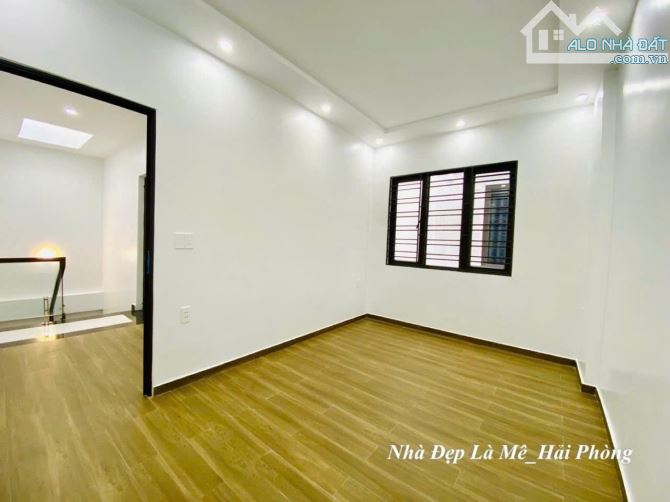 Bán Nhà 3 tầng Miếu Hai Xã, Lê Chân.Nhà Mới, Đẹp.40m2.Mặt tiền 4m.Giá chỉ 2,29 tỷ - 9