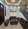 HƠN 7 TỶ- VIỆT HƯNG- LONG BIÊN- 57M2 NHÀ ĐẸP DÂN XÂY - 3 NGỦ FULL NỘI THẤT - Ô TÔ ĐỖ CỔNG