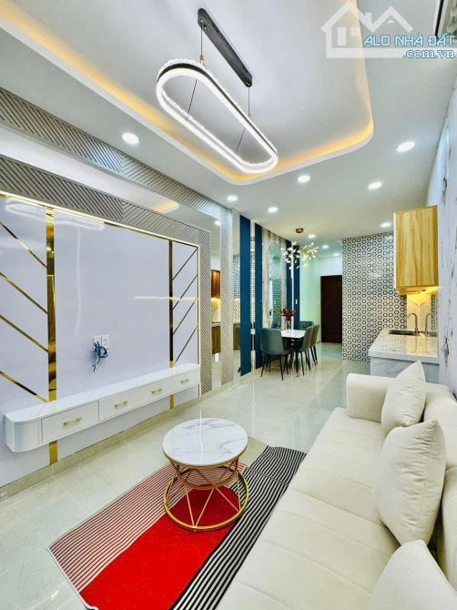 Bán nhà Đinh Tiên Hoàng, 46m2, hẻm thông thoáng, an ninh, 3PN nhỉnh 5 tỷ