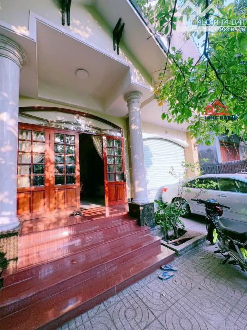 HN088(NP174) ➡️Bán Biệt Thự  sân vườn tâm huyết gần khu thương mại Universe complex - 1