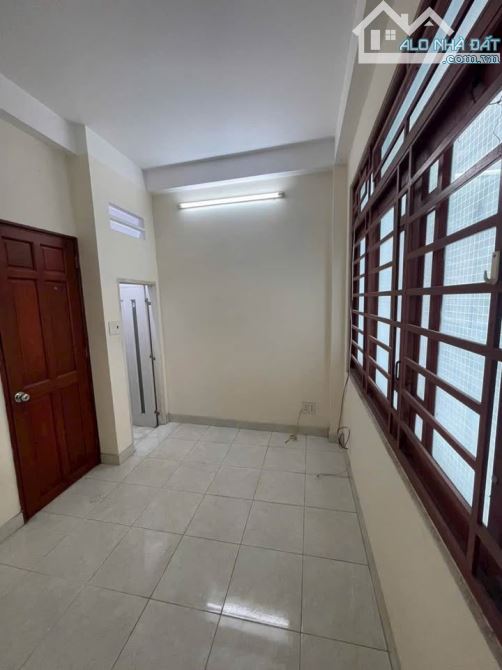 👉🏡 Bán nhà Trường Sa 📐 Diện tích: 15m², 4 tầng đúc, 3PN, 2WC, hoàn công đầy đủ - 1