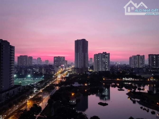 Bán chung cư view Hồ Đền Lừ, hướng hoàng hôn, hai ngủ 63m2, giá 4xx - 1