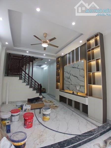 BÁN NHÀ ĐẸP 1.58 TỶ 3 TẦNG 51M2 ( ĐÔNG BẮC ) KHU VĨNH TRƯỜNG - 1