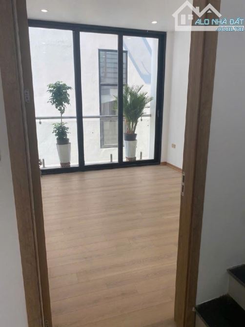 NHÀ ĐẸP 3 TẦNG X 54M2 Ô TÔ VÀO NGŨ HIỆP THANH TRÌ 5 TỶ Căn nhà đẹp trên con ngõ thông ô tô - 2