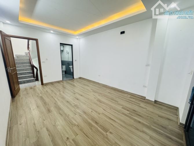 An Dương Vương - 5m ra ô tô - sáng thoáng- nhà đẹp ở luôn - 30m2 - 5 tầng- 6,35 tỷ - 4