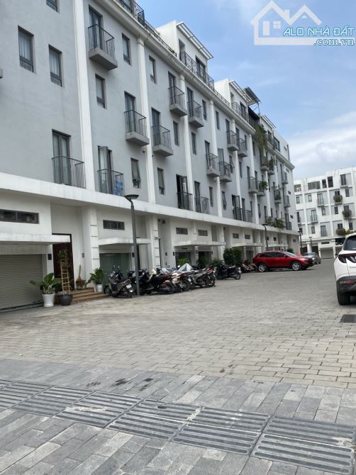 Siêu phẩm shophouse góc The Manor DT:125M2 5 Tầng full nội thất cấp mặt phố đi bộ gia 30ty - 2