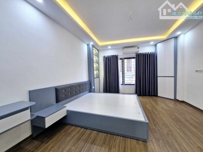 SIÊU PHẨM NHÀ ĐẸP 138 HẠ ĐÌNH - 30M2 - 7.5 TỶ – FULL NỘI THẤT – NGÕ THÔNG – GẦN HỒ - 4