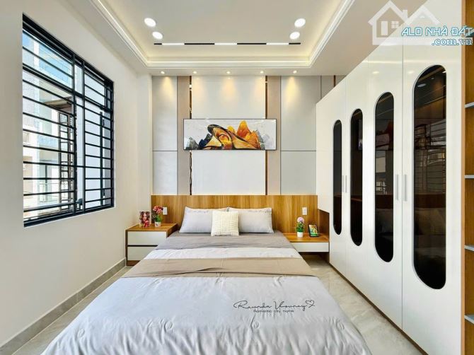 Sở hữu căn nhà đẹp 60m2 ngay Đồng Nai, Quận 10 giá 3 Tỷ 150. Vị trí đắc địa, hẻm ô tô 6m - 5