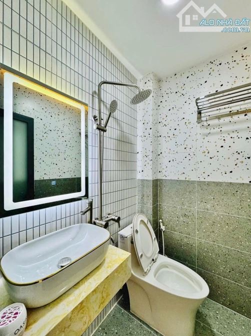 Bán nhà Đinh Tiên Hoàng, 46m2, hẻm thông thoáng, an ninh, 3PN nhỉnh 5 tỷ - 7