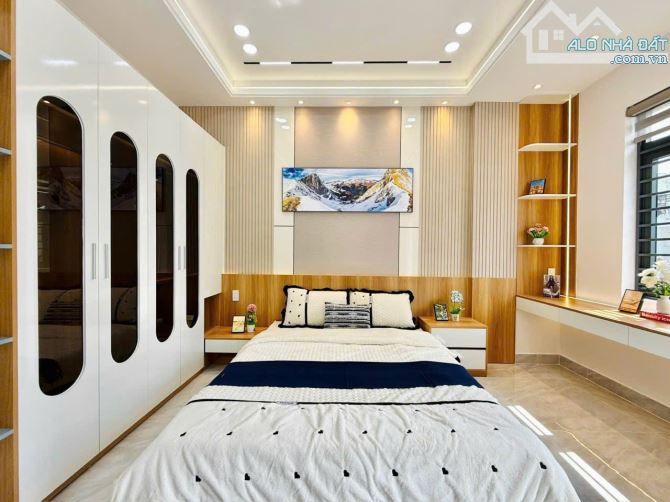 Sở hữu căn nhà đẹp 60m2 ngay Đồng Nai, Quận 10 giá 3 Tỷ 150. Vị trí đắc địa, hẻm ô tô 6m - 8