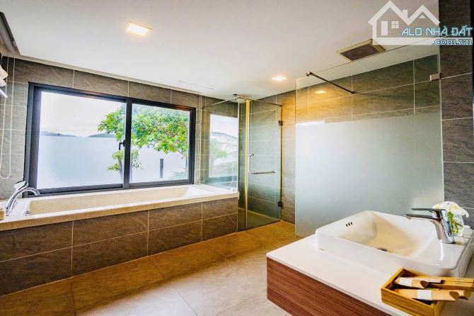 Biệt thự Phố Rừng, Ocean Front Anh Nguyễn - Nha Trang - Diện tích : 420m2 ( ngang hơn 16m - 9