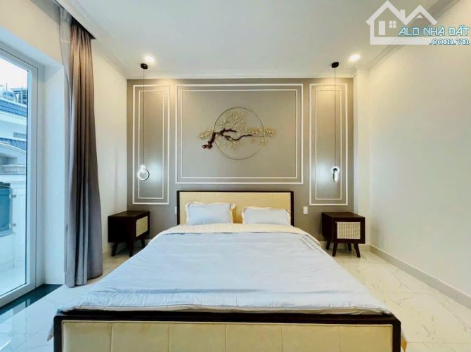 Hàng rẻ cuối năm. Nhà 54m² hẻm 5m THÍCH QUẢNG ĐỨC,xây 1 trệt 3 lầu. Giá 2 tỷ 250, SHR - 9