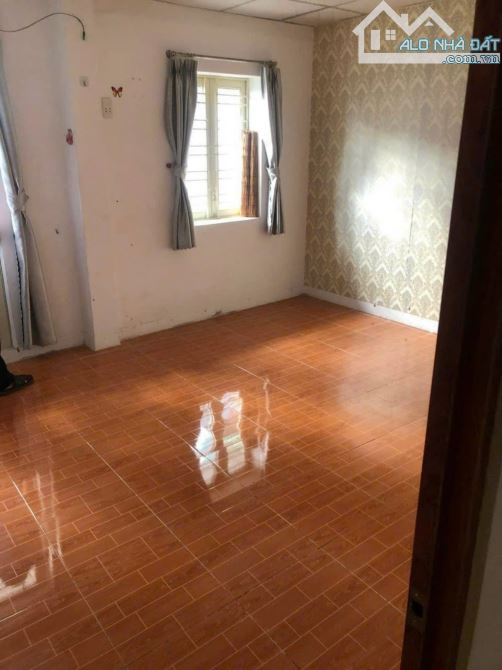 Nhà nhỏ TTBH - Gần Sông - Hoàn công 1 lầu - 3