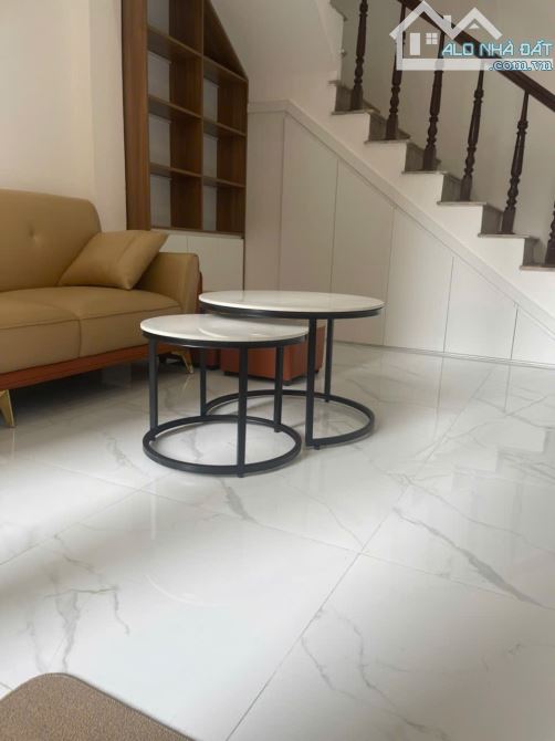 Bán nhà ngõ 373 đường Ngọc Hồi, Thanh Trì, diện tích 37m2, 3 tầng, Ô tô