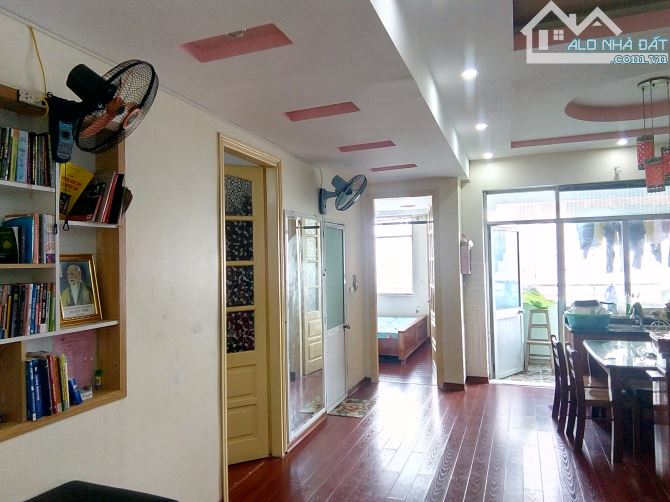 Cho thuê căn hộ 3PN  giá 13.5 triệu tòa 335 đường Cầu Giấy