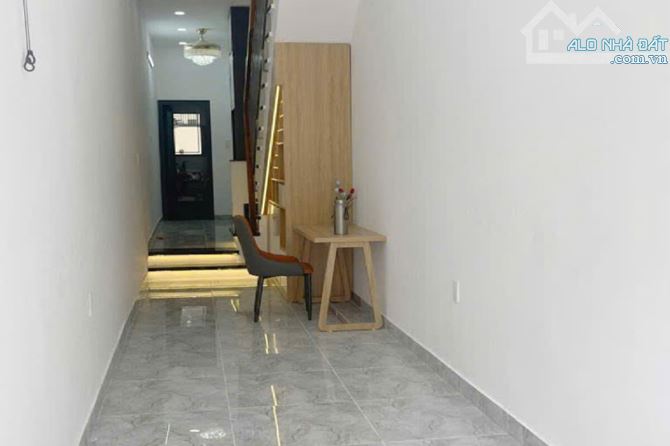 Nhỉnh 3 tỷ - 30m², hẻm 5m Phạm Văn Chiêu Phường 14, 2 Tầng 2 phòng ngủ - Giá 3.2 tỷ TL