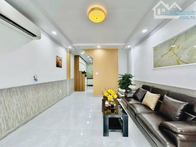 ⚡️⚡️⚡️ Hẻm Phùng Văn Cung 4*10m, 2 tầng, gồm 3 phòng ngủ, 3 WC, full nội thất