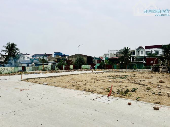 50m2 đất khu đấu giá 193 Văn Cao - Đường 6m - View công viên - 1