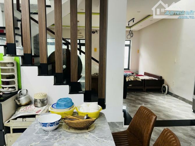 GIÁ KHÁ TỐT ! BIỆT THỰ ở MẶT TIỀN gần BIỂN NON NƯỚC: 156m² 6,5mx24m - 2 TẦNG 3 PN 3 WC - 1