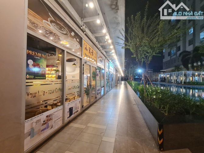 Bán shophouse góc 2 MT view Hồ Bơi(9,15m*6,5m)Gía: 5,1 Tỷ TL(hđt: 17 triệu/tháng) - 2