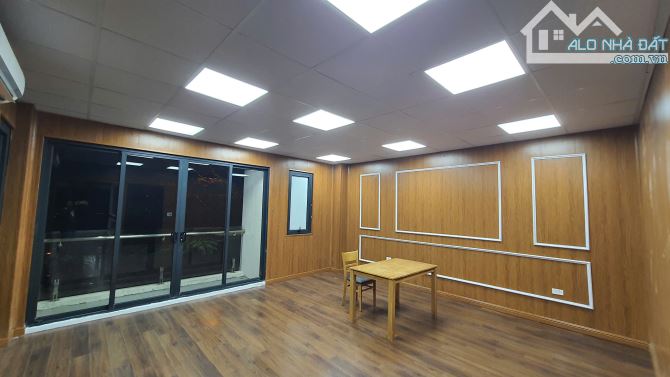 Cho thuê tầng 1 biệt thự Dương Nội làm văn phòng hoàn thiện đẹp, có chỗ ô tô - 15tr - 2