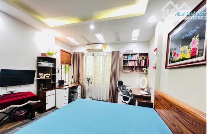 Bán nhà Nguyễn Văn Linh, Việt Hưng vỉa hè, ô tô tránh, kinh doanh 70m2 chỉ 16 tỷ hơn - 2