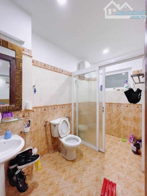 Bán nhà hẻm 207 đường 3 tháng 2 Q10. DT: 96m2 ( 7x15) 4L. - 3