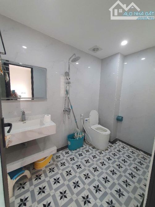 Bán nhà Cự Khối Long Biên 31m² 5 tầng hơn 4 tỷ. Quá đẹp cho tài chính nhỏ. - 3