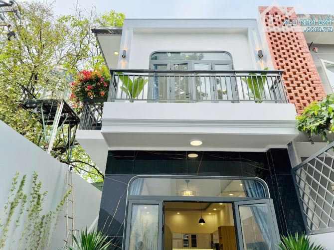 Bán nhà Phan Huy Ích, P14 DT: 4X17, Nhà đẹp được xây theo Villa  GIÁ CHỈ 7.6 TỶ - 3