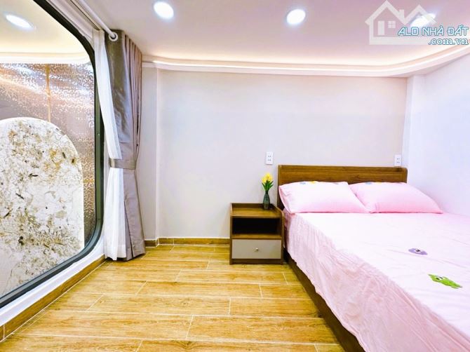 SIÊU PHẨM CĂN GÓC 3 TẦNG FULL NỘI THẤT - DTSD 60 M2 - HẺM 6M - NGUYỄN VĂN TRỖI - PN. - 4