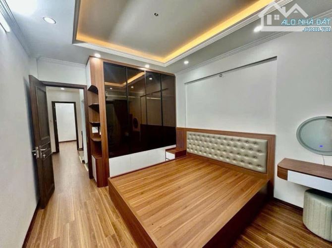 Nhà Hoàng Liệt, Hoàng Mai, diện tích 40m2, giá chỉ 5,8 tỷ đồng