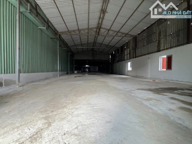 Kho xưởng cho thuê ngay sân bay Tân Sơn Nhất 900m2