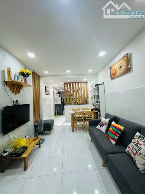 🌟🌟🌟 Bán nhà Lý Chính Thắng 🏗️ Kết cấu: 2 tầng, 2PN, 2WC  🚶‍♂️ chỉ 200m ra mặt tiền