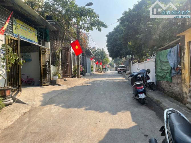 Đất phân lô 204 Chùa Hà- Định Trung giá 3,2 tỷ.